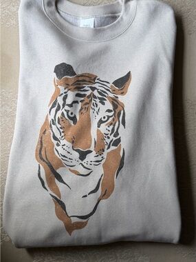 Tiger Graphic Crewneck Sweatshirt - White with Tan & Black Print